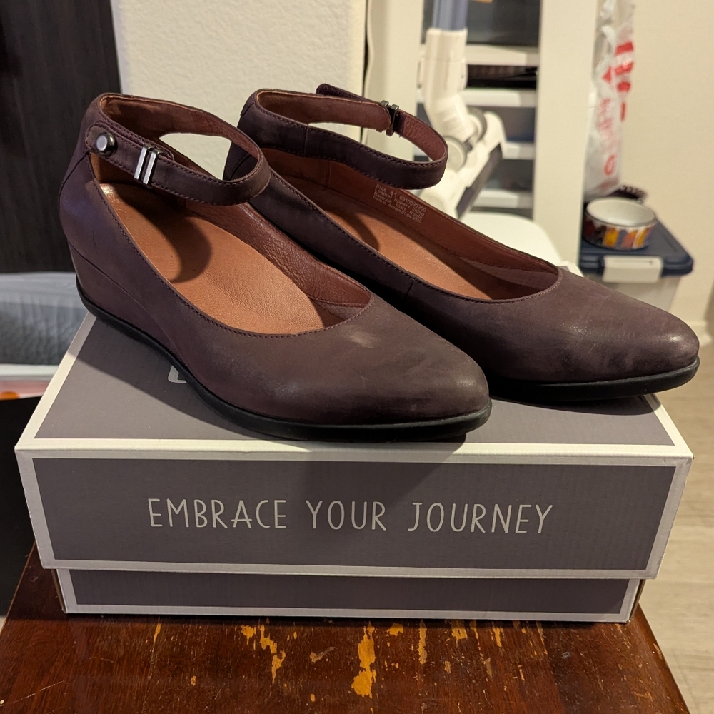 Women's Dansko Shaylee Waterproof Purple / Brown Ankle Strap Leather Wedge Shoes
